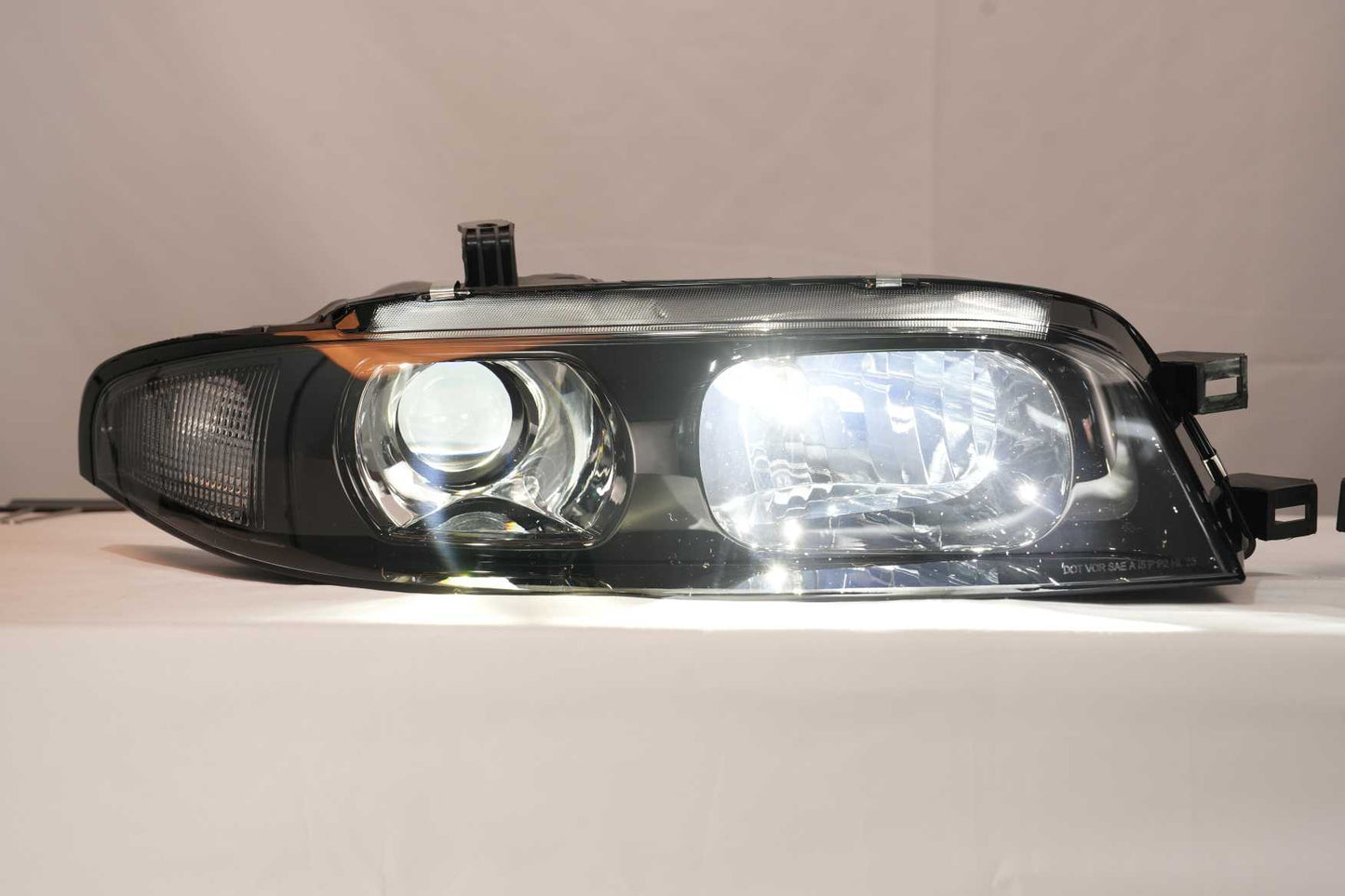 Auto Headlight Suitable for Nissan Skyline 5th Generation R34 GT GTR GT-R 1999-2002 Head Lamp 99-02 2003-2007